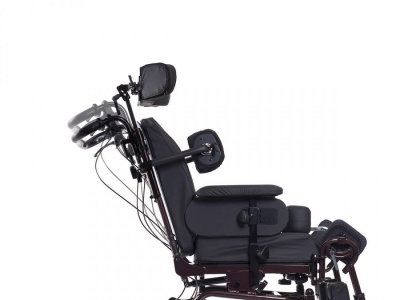Коляска механическая "Ortonica" Delux 570 в магазине Склад Медтехники